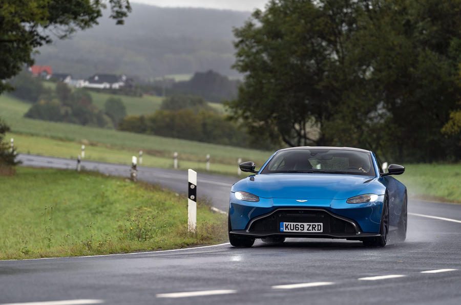 Новый Aston Martin Vantage AMR имеет семь ручных скоростей